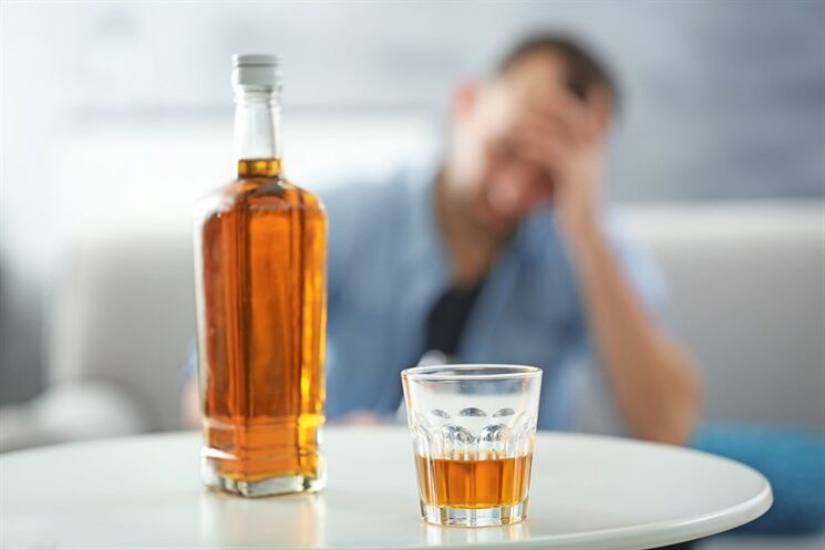 Alkoholin nauttiminen vaikuttaa negatiivisesti miehen erektiotoimintaan